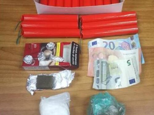 Taranto, detenevano droga ed esplosivi: arrestati due cognati