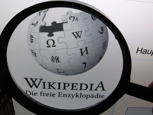 "Diffonde fake news": il Cremlino vuole censurare Wikipedia
