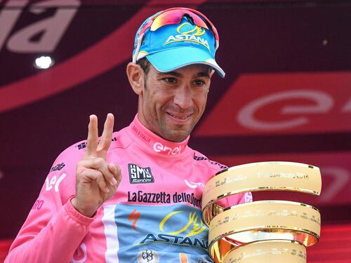 Nibali si gode la rosa. "E adesso cerco l'oro"