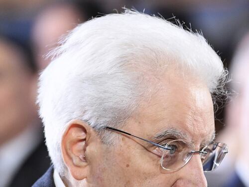 Mattarella: "Paure irrazionali portano ad autolesionismo"