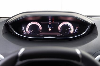 Peugeot 3008 Hybrid 136: la gallery  8