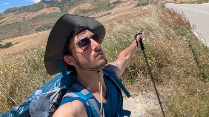 Da Scicli a Santiago de Compostela, il cammino di Antonio Giannone: "Assaporo ogni metro"