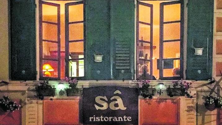 Obbligo di 2 portate. Bufera sul locale