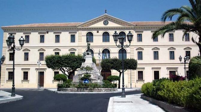 Locri, Comune parte civile contro gli assenteisti