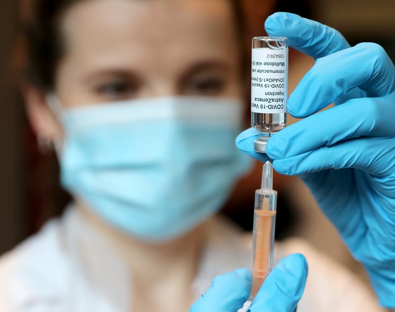 Lo scudo penale per chi vaccina. Per ora consensi soltanto da destra