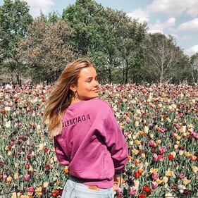 Mikky Kiemeney spopola su Instagram: gli scatti di lady de Jong 9