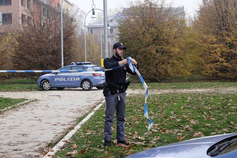 Donna sgozzata al parco: era uscita a portar fuori il cane 9