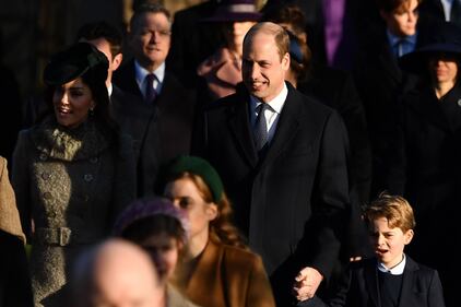 Sandringham, la royal family durante la messa di Natale  8