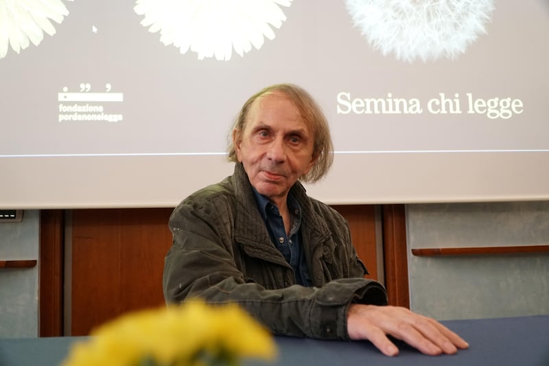 La voce di Houellebecq: “Non sono un profeta ma con sottomissione...”