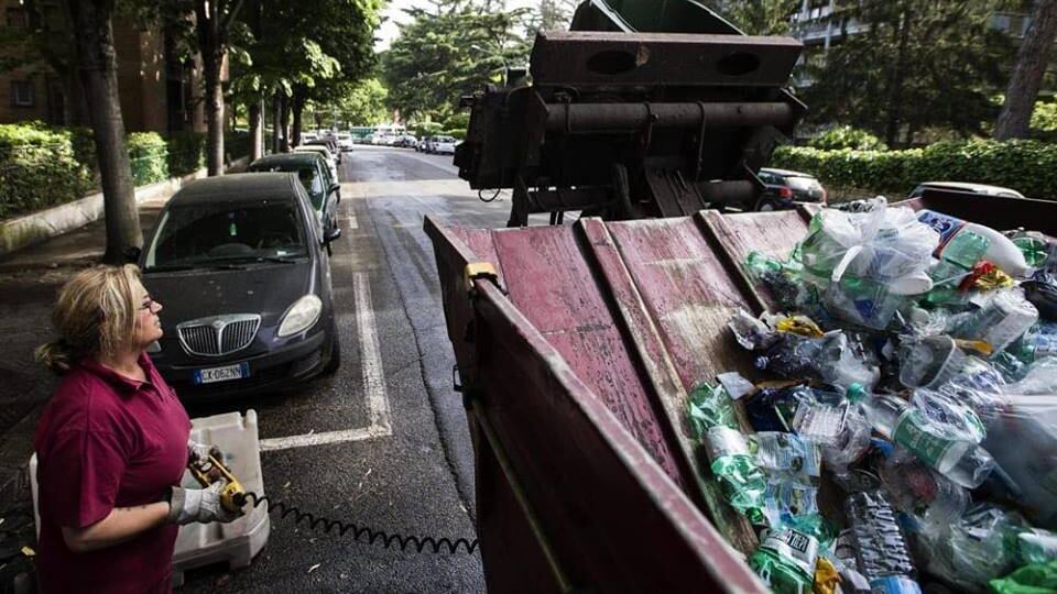Roma, la città è invasa anche dai rifiuti abusivi dei Comuni confinanti