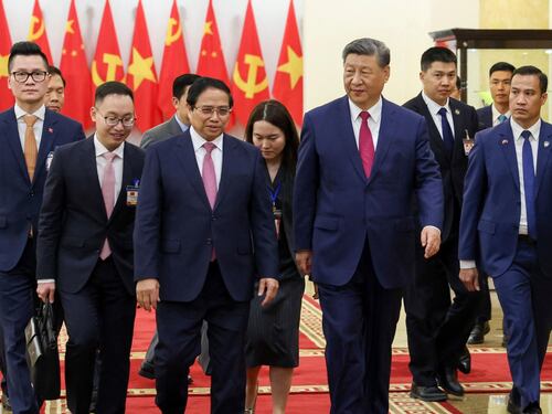 La Cina risponde alla guerra dei dazi: così scatta l'offensiva diplomatica di Xi