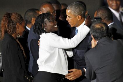 Obama in Kenya: incontra la sua sorellastra 3