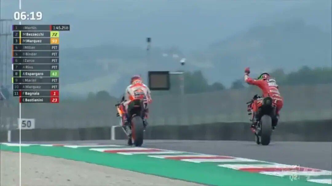 Qualifiche MotoGp: Bagnaia-Marquez, che lite in pista