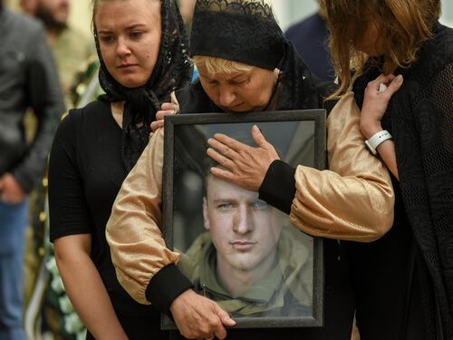 Kiev festeggia l'indipendenza: "Rischio attacchi anche sui civili"