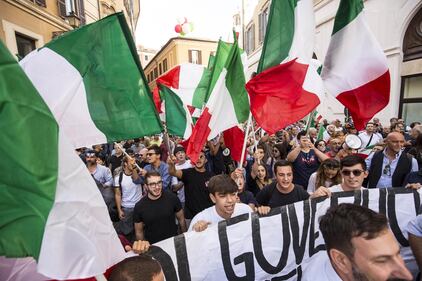 FdI e Lega in piazza contro il Conte bis 5