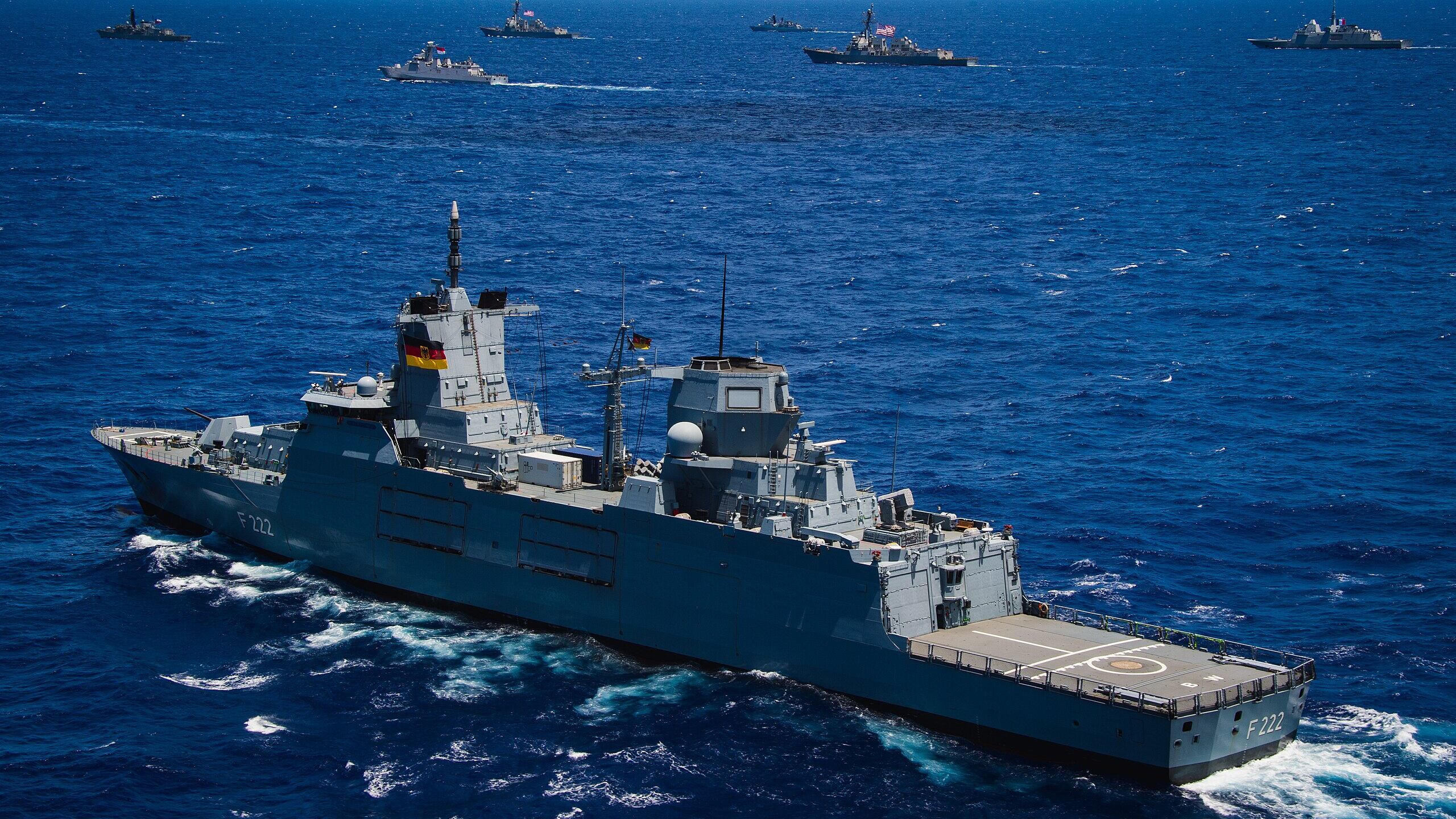 La prudenza della marina tedesca: "Evitiamo il Mar Rosso". E l'Egitto paga i danni degli attacchi Houthi
