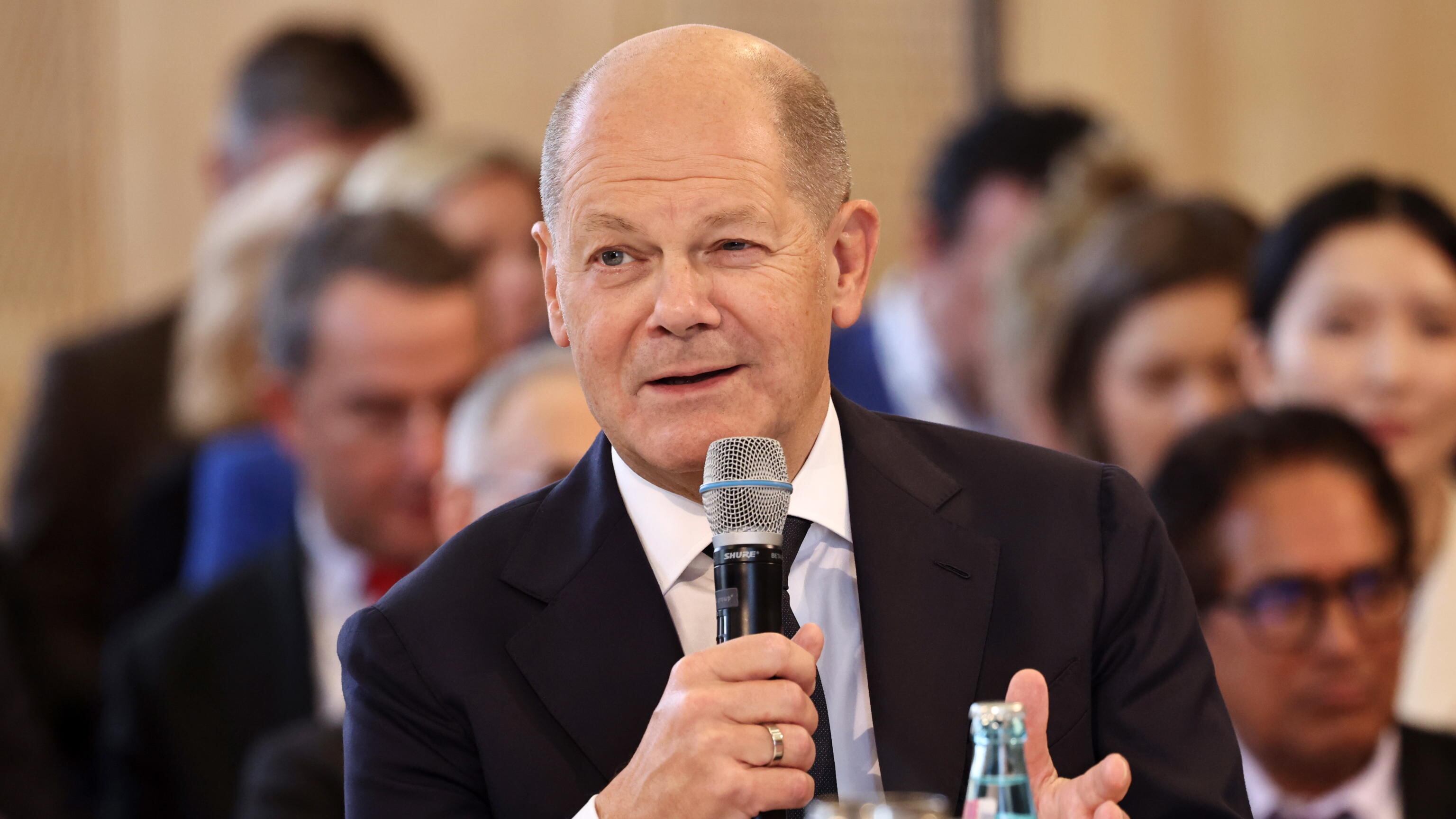 Berlino cede: Ong fuori dalle intese