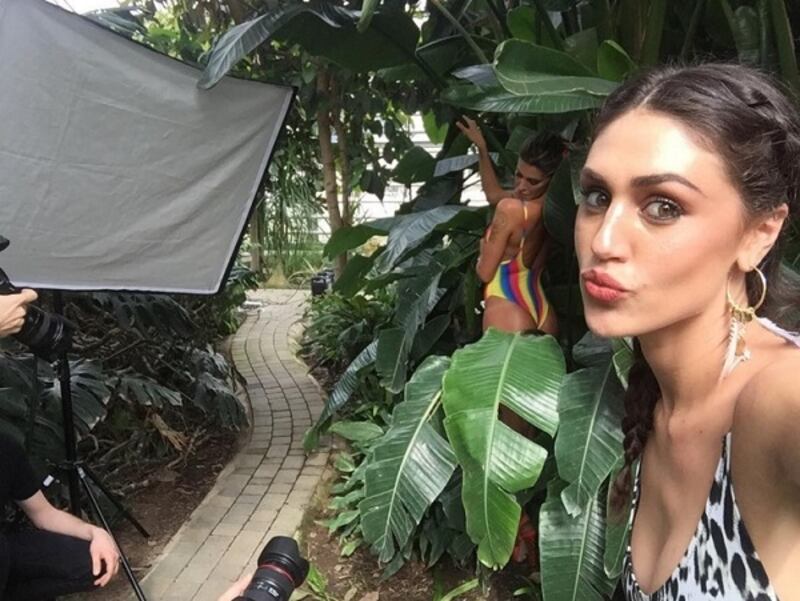 Belen e Cecilia Rodriguez, sorelle sexy in bikini: foto 3