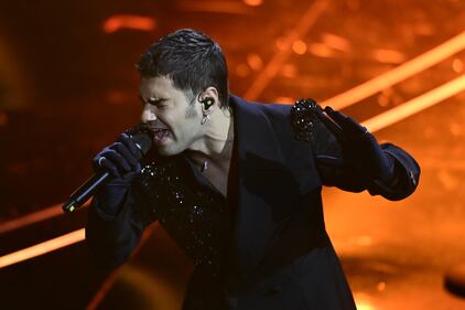 Sanremo 2024: ecco il look della finalissima del Festival di Maninni 6