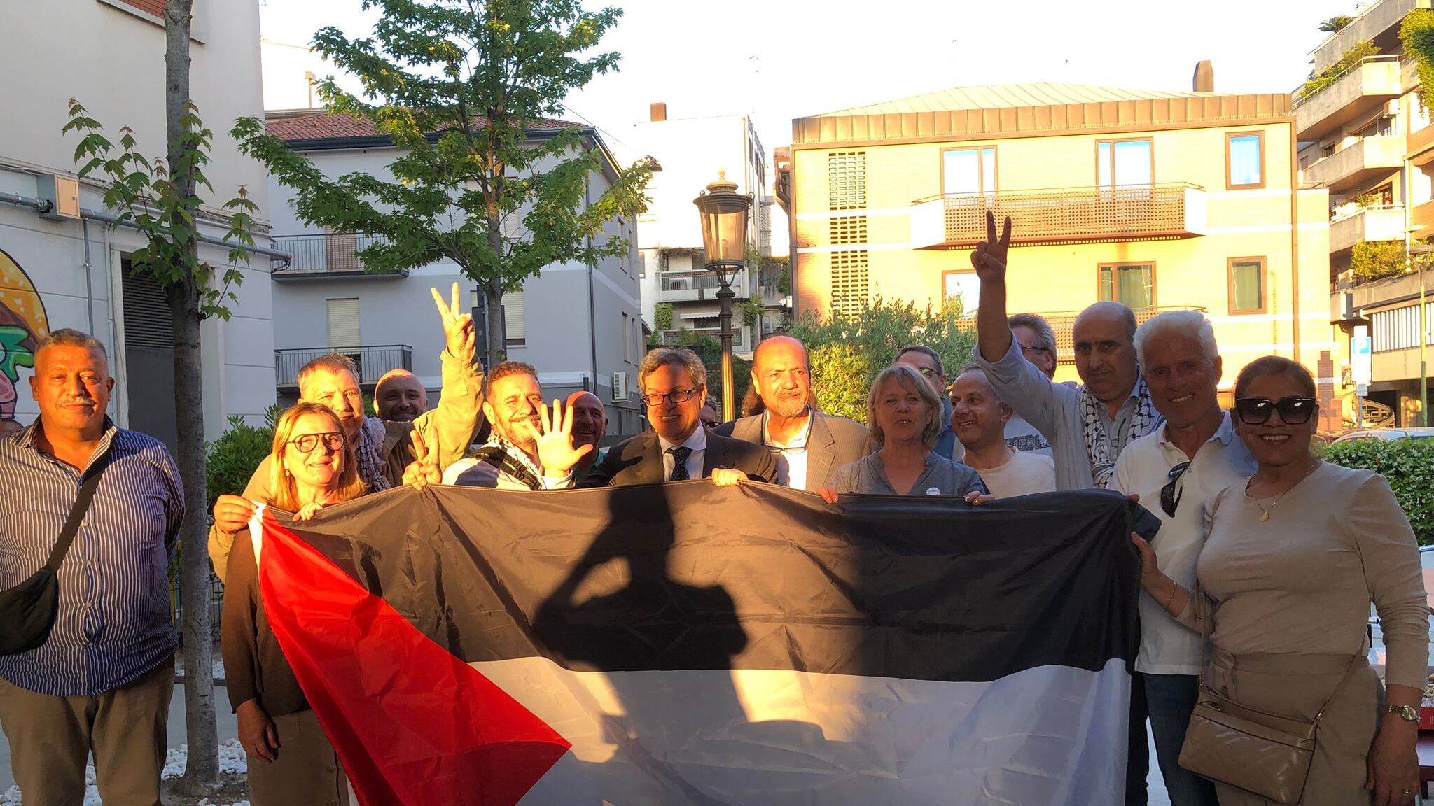 La carica degli islamisti a 5 Stelle. A Venezia spunta Pedullà insieme ai palestinesi