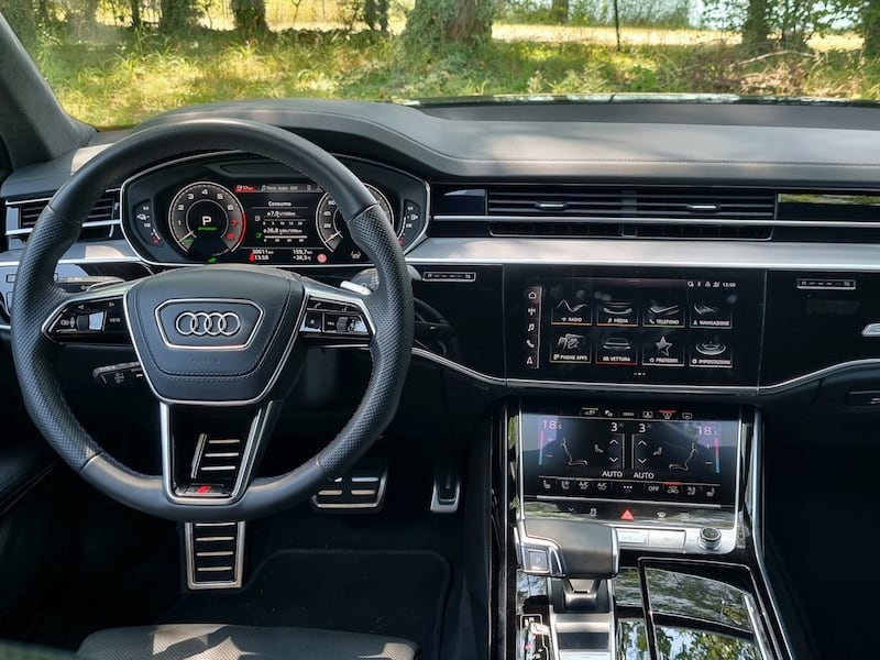 Audi A8 60 TFSI e, guarda la gallery 18