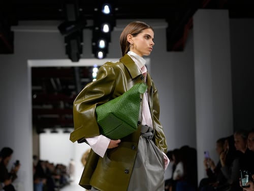 La settimana della Moda milanese chiude con un inno alla poesia
