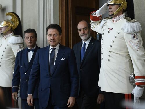 Così Conte e Tria si sono piegati all'Unione europea