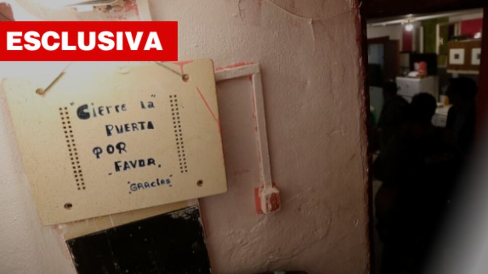 Le prostitute servono ai tavoli dentro i "ristoranti" nigeriani