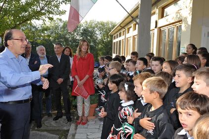 La Boschi torna nella "sua" scuola di Laterina 12