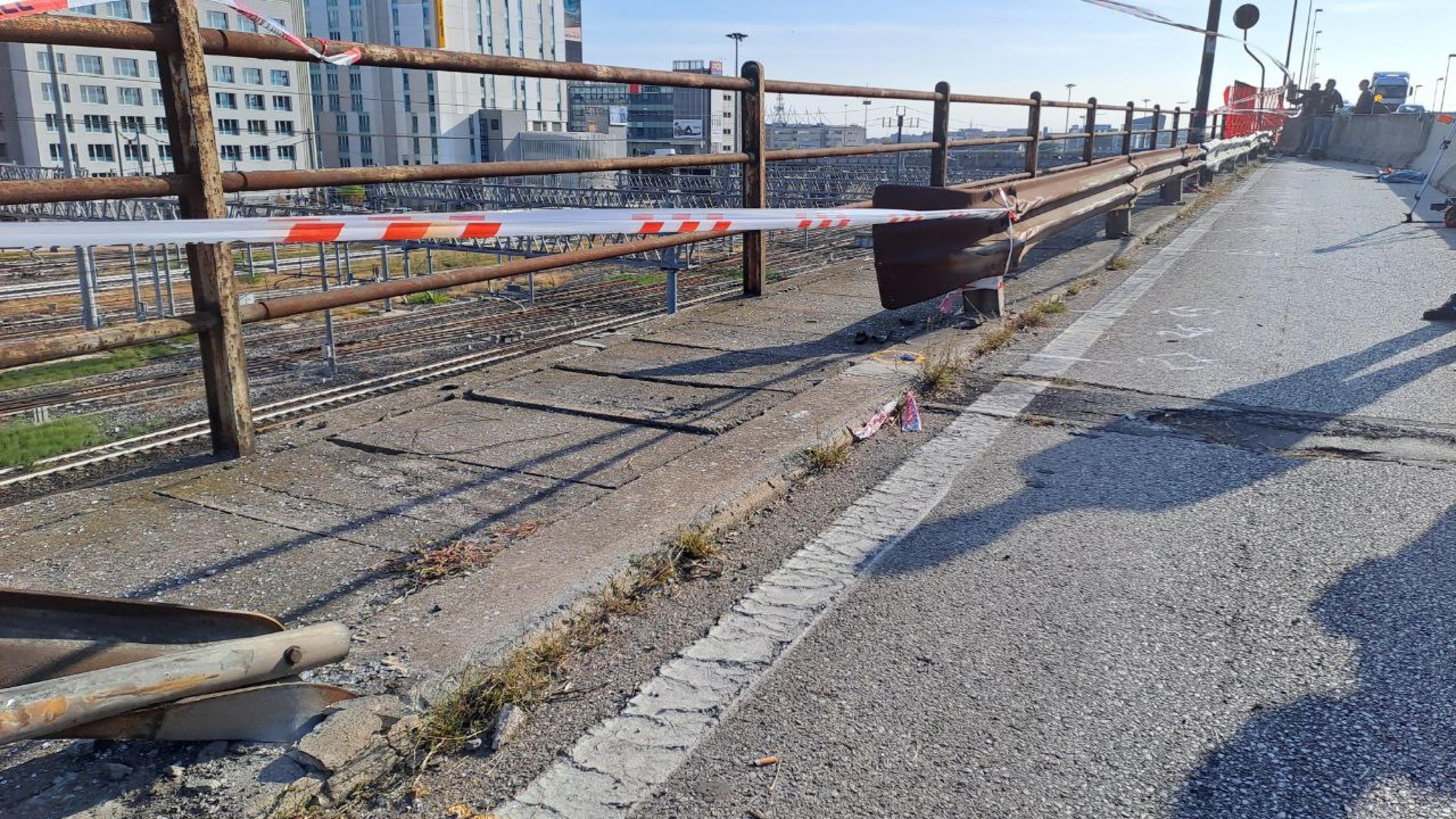 Le 27 sbandate del bus prima di cadere nel vuoto. A rischio i risarcimenti