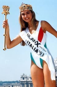Martina Colombari, la regina della bellezza compie 40 anni 6