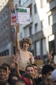 Fridays for future, a Bologna manifestazione contro il cambiamento climatico 6