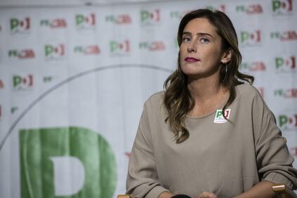 Maria Elena Boschi in tacchi a spillo alla MotoGP  8