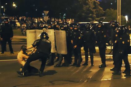 Bielorussia, proteste e scontri a Minsk 5