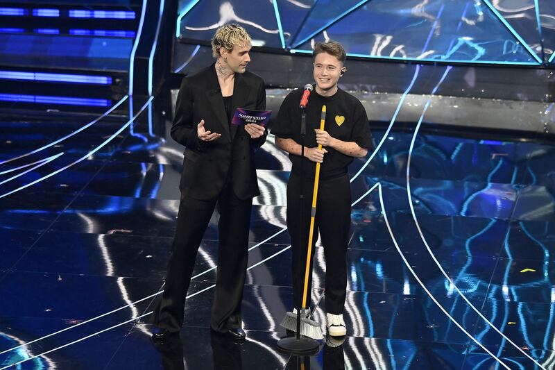 Sanremo 2024: ecco il look della seconda serata del Festival di Alfa 2