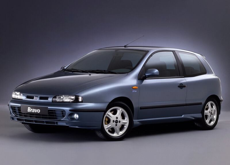 Fiat Bravo HGT, la compatta sportiva di fine secolo