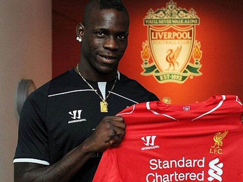 Balotelli in "goal" a Liverpool Nessuna rete ma centinaia le maglie vendute