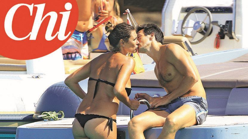 Alena Seredova e Alessandro Nasi, il primo bacio nelle acque di Ibiza