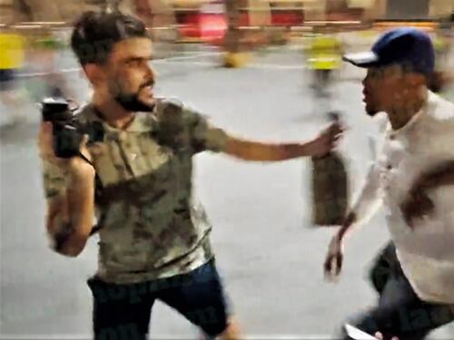 Eto'o aggredisce lo youtuber dopo la partita: cosa è successo in Qatar