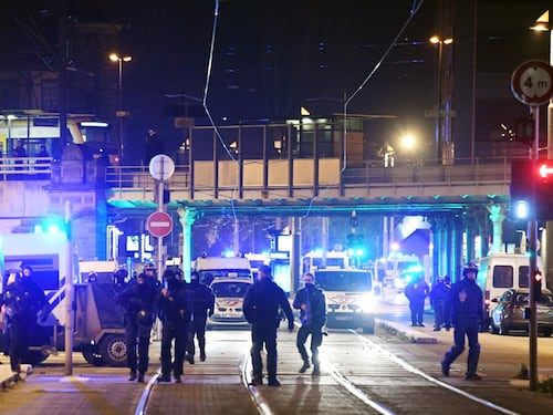 Strasburgo, ucciso il terrorista Cherif Chekkat. L'Isis rivendica l'attentato