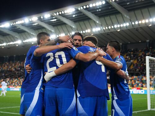 L’Italia soffre più del dovuto ma batte Israele 3-0 grazie alla doppietta di Retegui