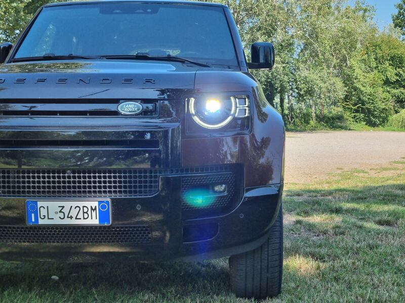 Land Rover Defender 130: guarda la gallery 4