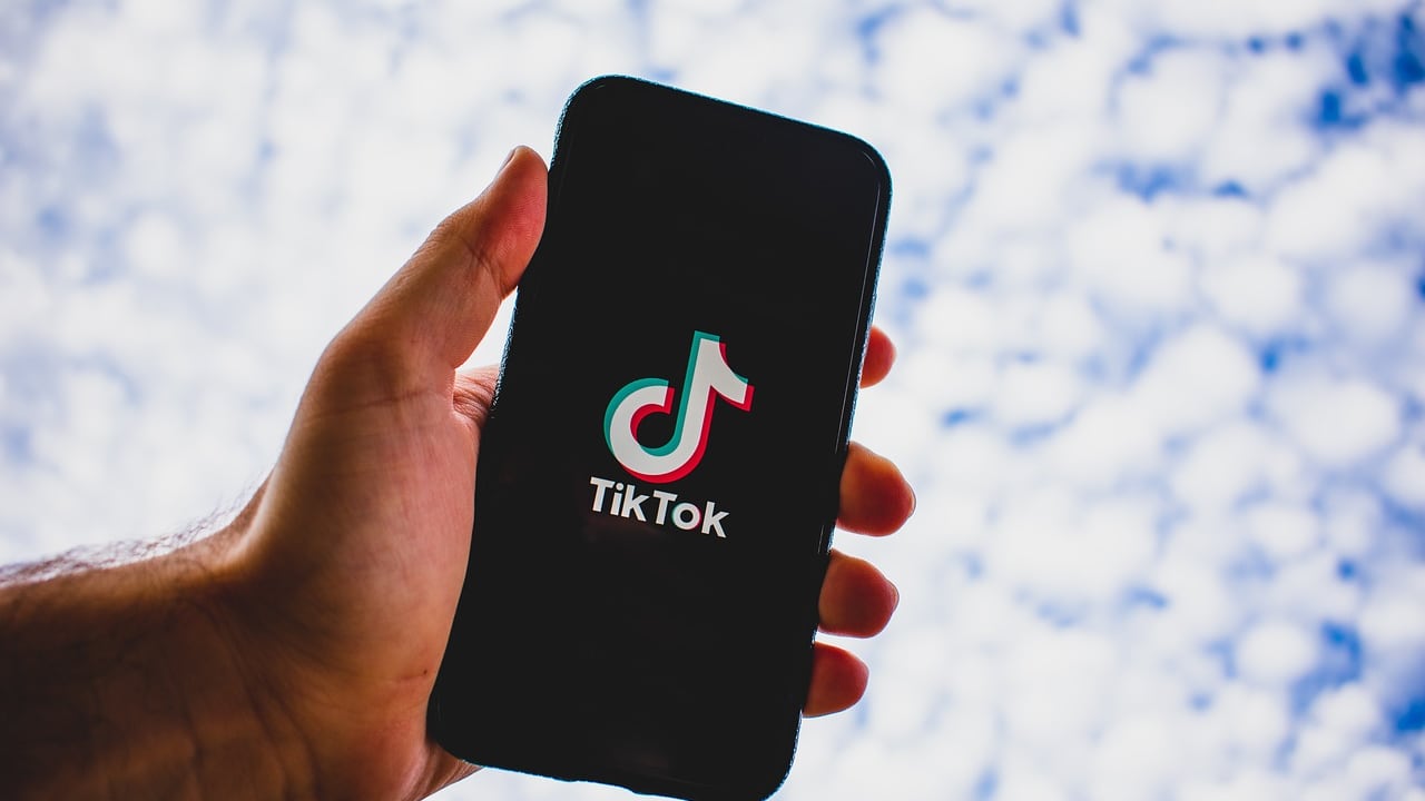 C'è l'accordo su Tik Tok negli Usa. Trump: "Venerdì incontro con Xi"