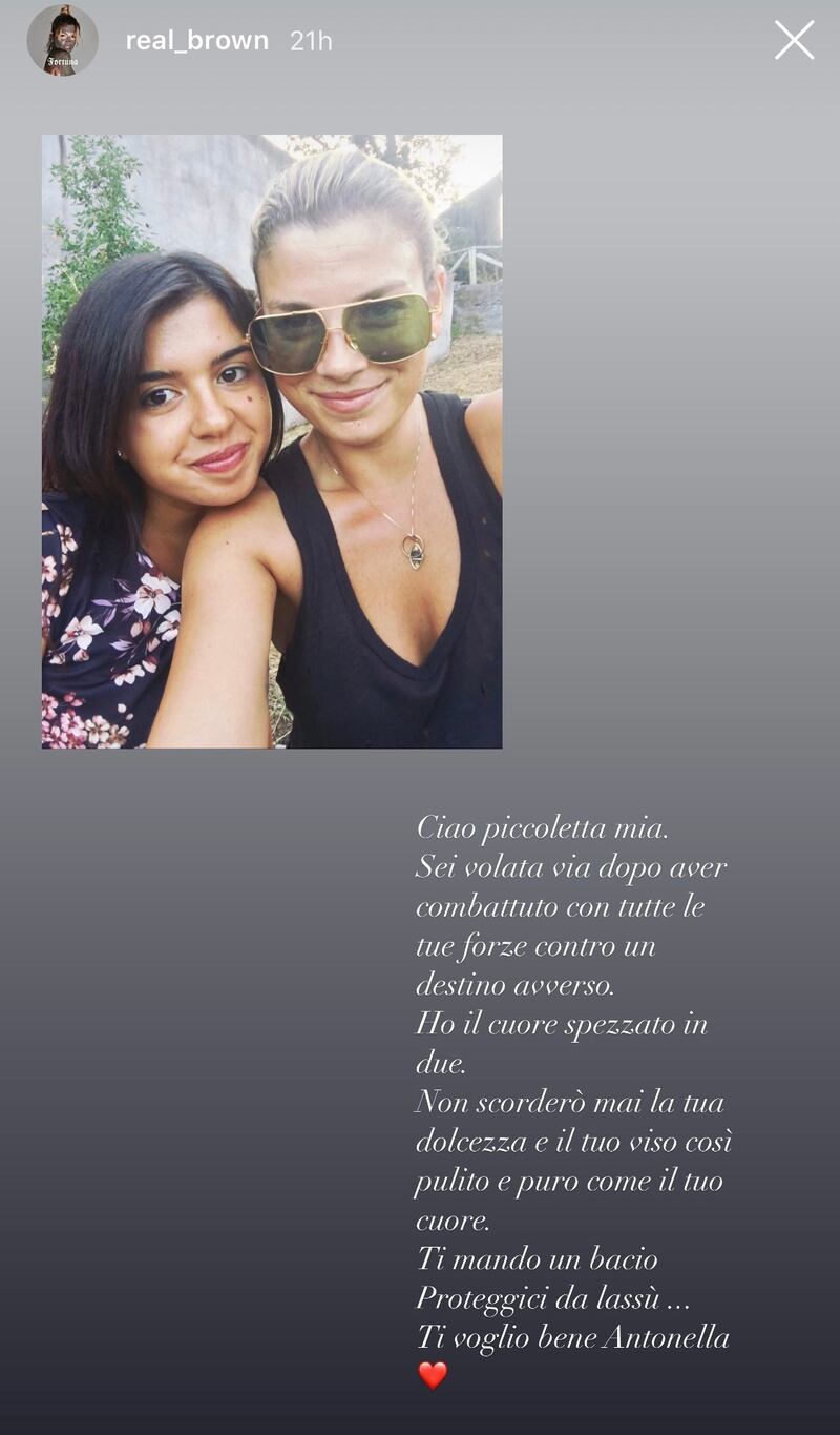 Il saluto di Emma Marrone alla fan