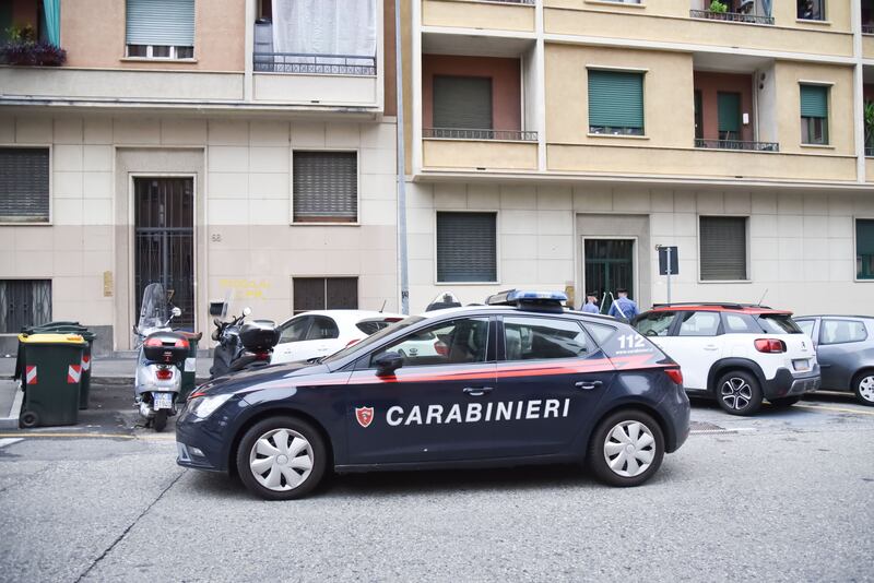 Torino, le immagini dell'appartamento in cui si è consumato il femminicidio 6