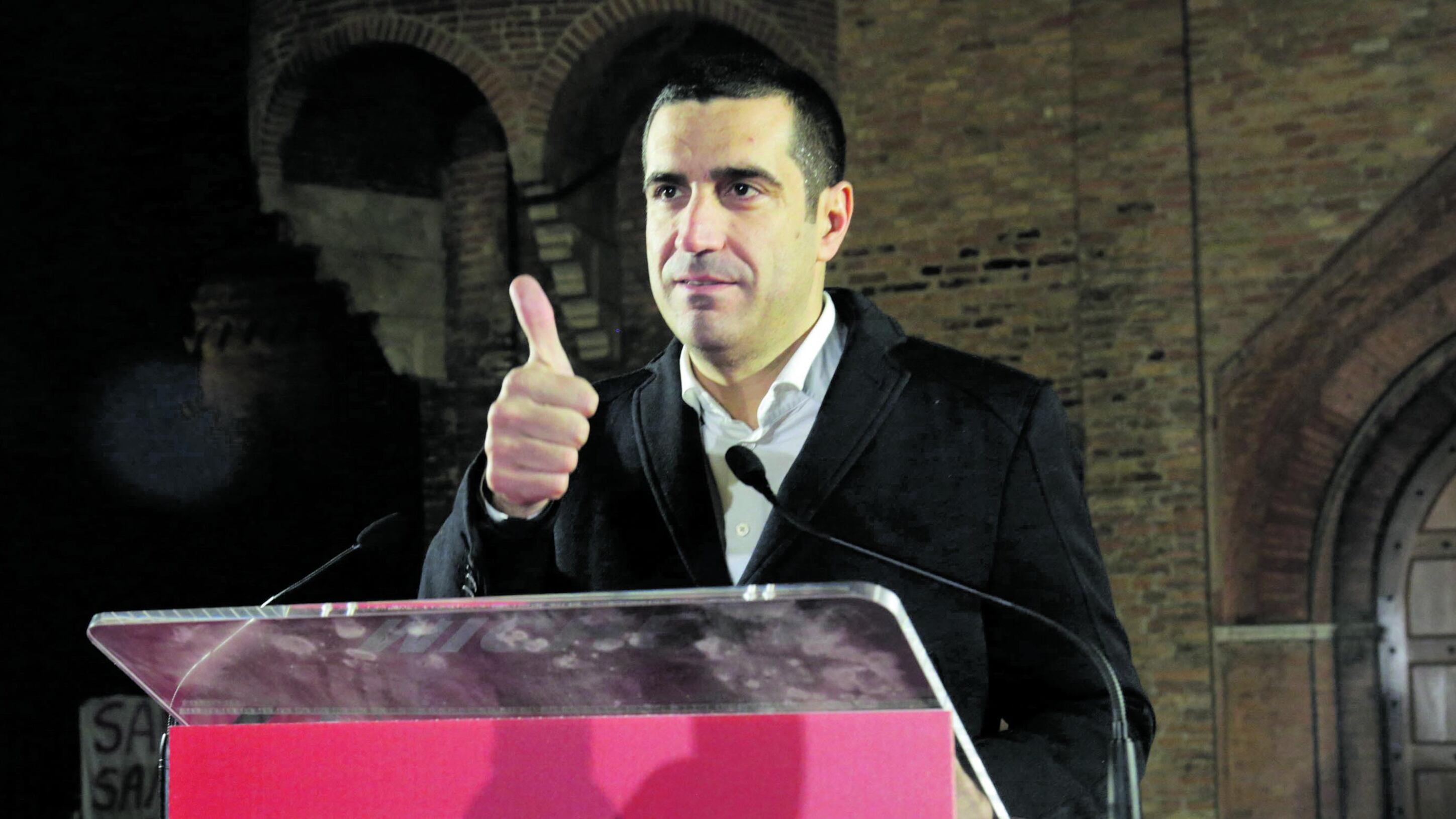 L'ultima idea a sinistra: permesso di soggiorno ai migranti "meritevoli"