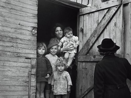 "Donne fotografe" - Contrasto. La tragedia e la gioia di abitare il mondo