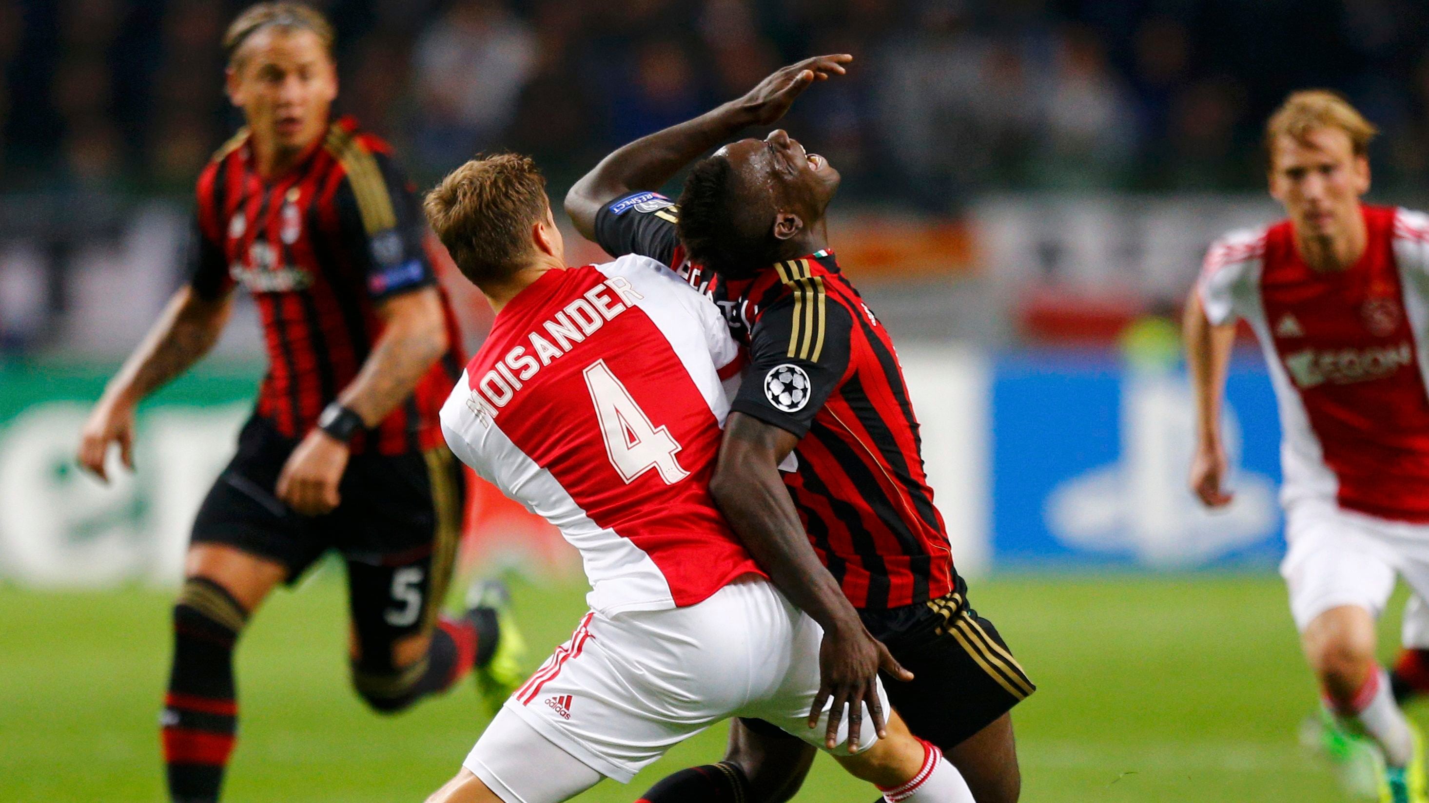 Balotelli torna infallibile L'arbitro un po' meno