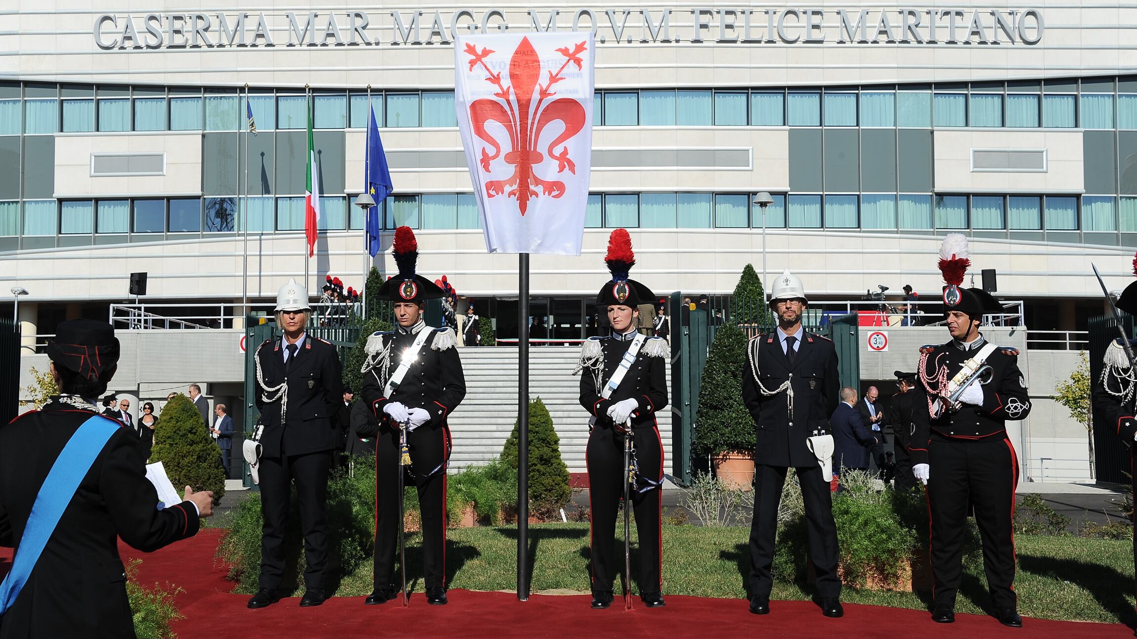 Si spara a 25 anni con la pistola di ordinanza: tragedia nella Scuola dei Carabinieri di Firenze