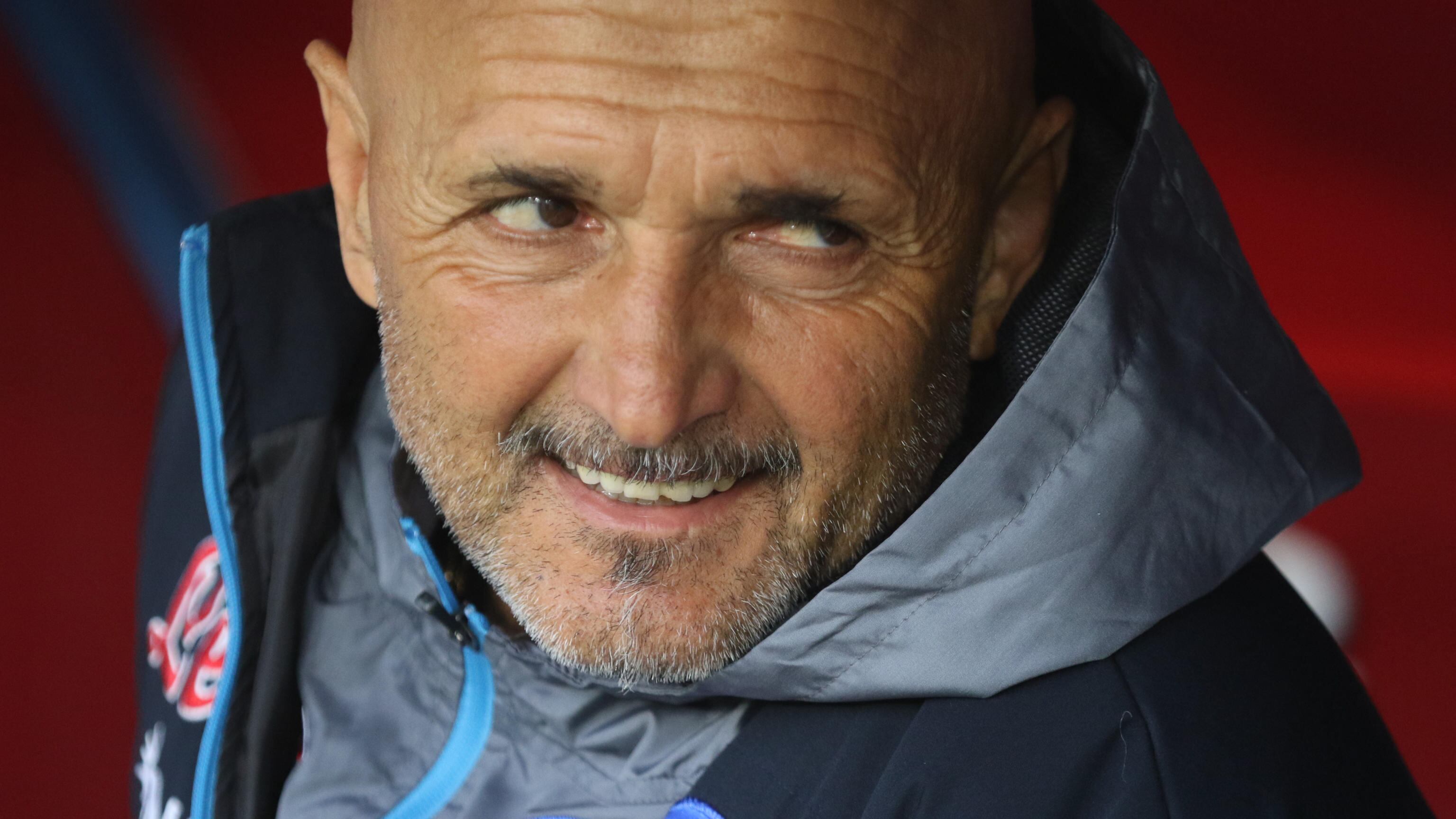 Il Napoli "in maschera" a caccia della storia. Sirene Blues per Spalletti